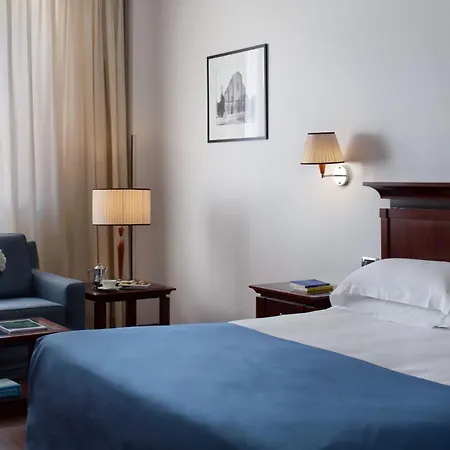 Готель Starhotels Excelsior