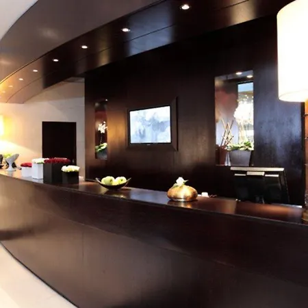 Готель Starhotels Excelsior