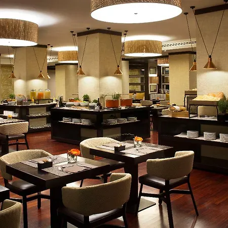Starhotels Excelsior Готель Болонья